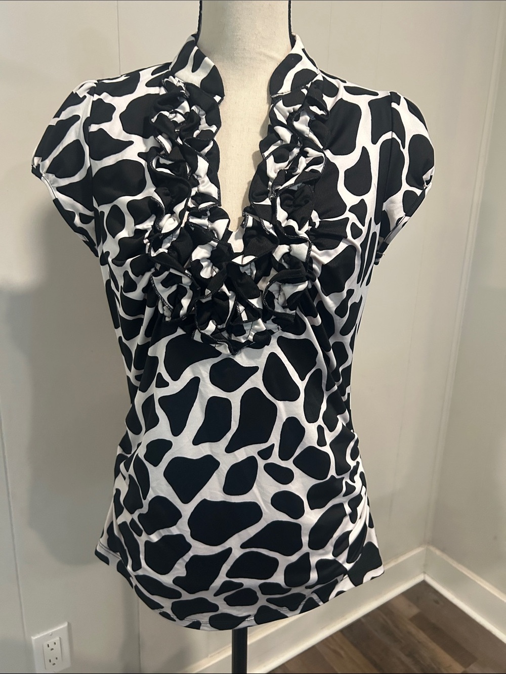 HeartSoul Black & White Ruffle V-Neck Blouse
